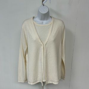 Croft and Barrow Cream Sweater Size Medium